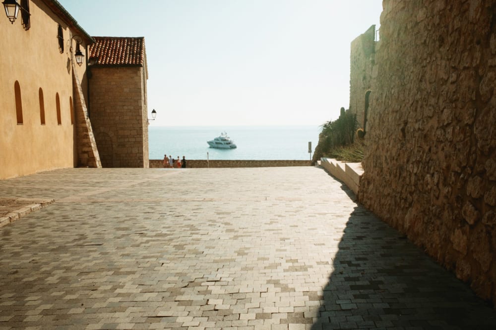 Joakim Hertze — Swedish portrait and editorial photographer — Nice and Antibes, image 16