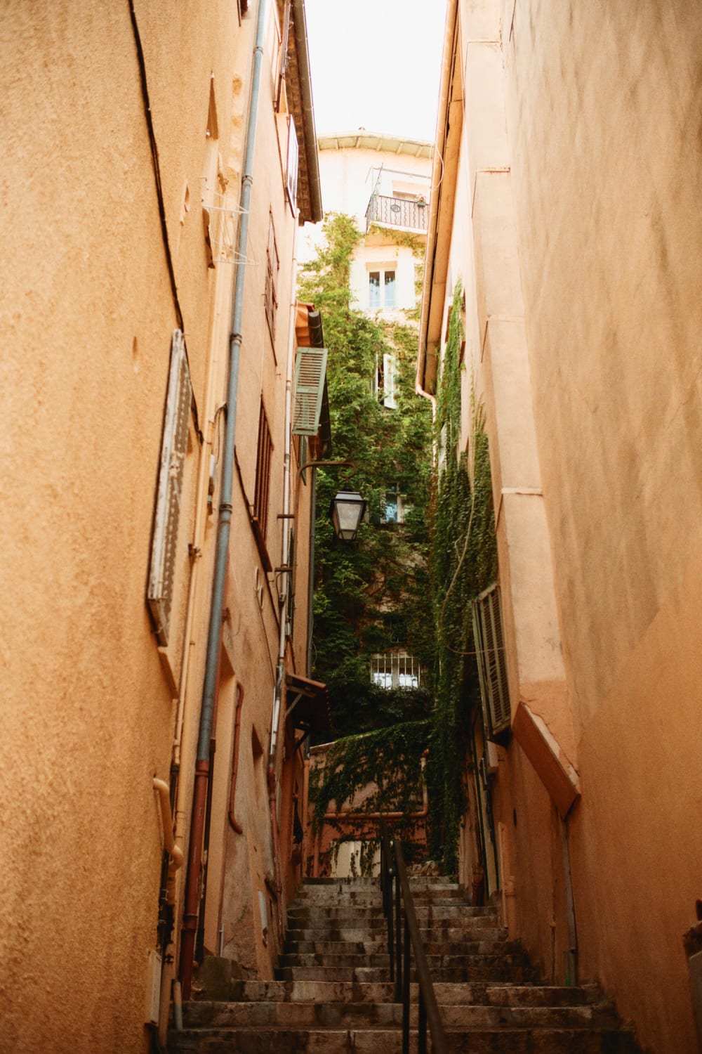 Joakim Hertze — Swedish portrait and editorial photographer — Nice and Antibes, image 22