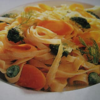 Tagliatelle mit Gemüse in Orangensauce, Foto 1