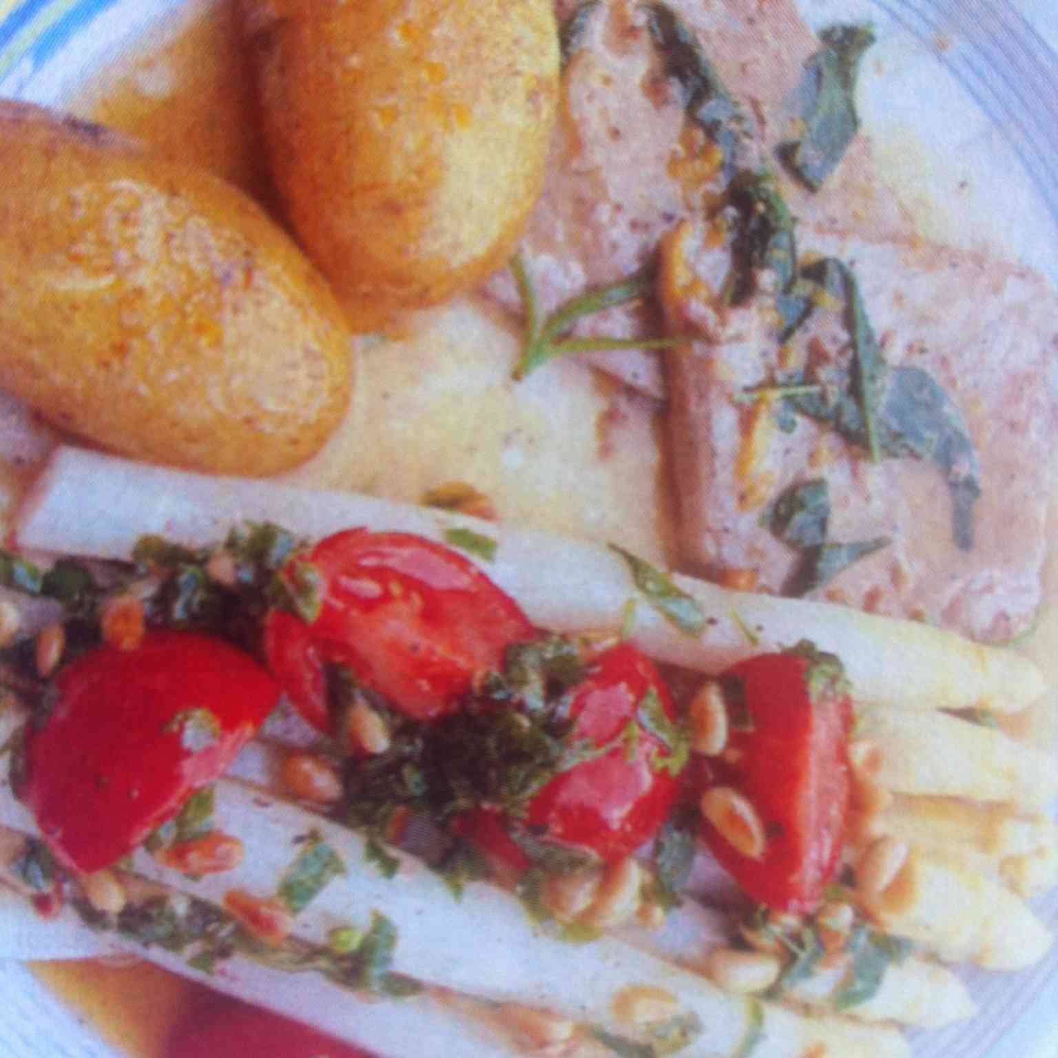 Spargel mit Tomatenvinaigrette – Chez Martina