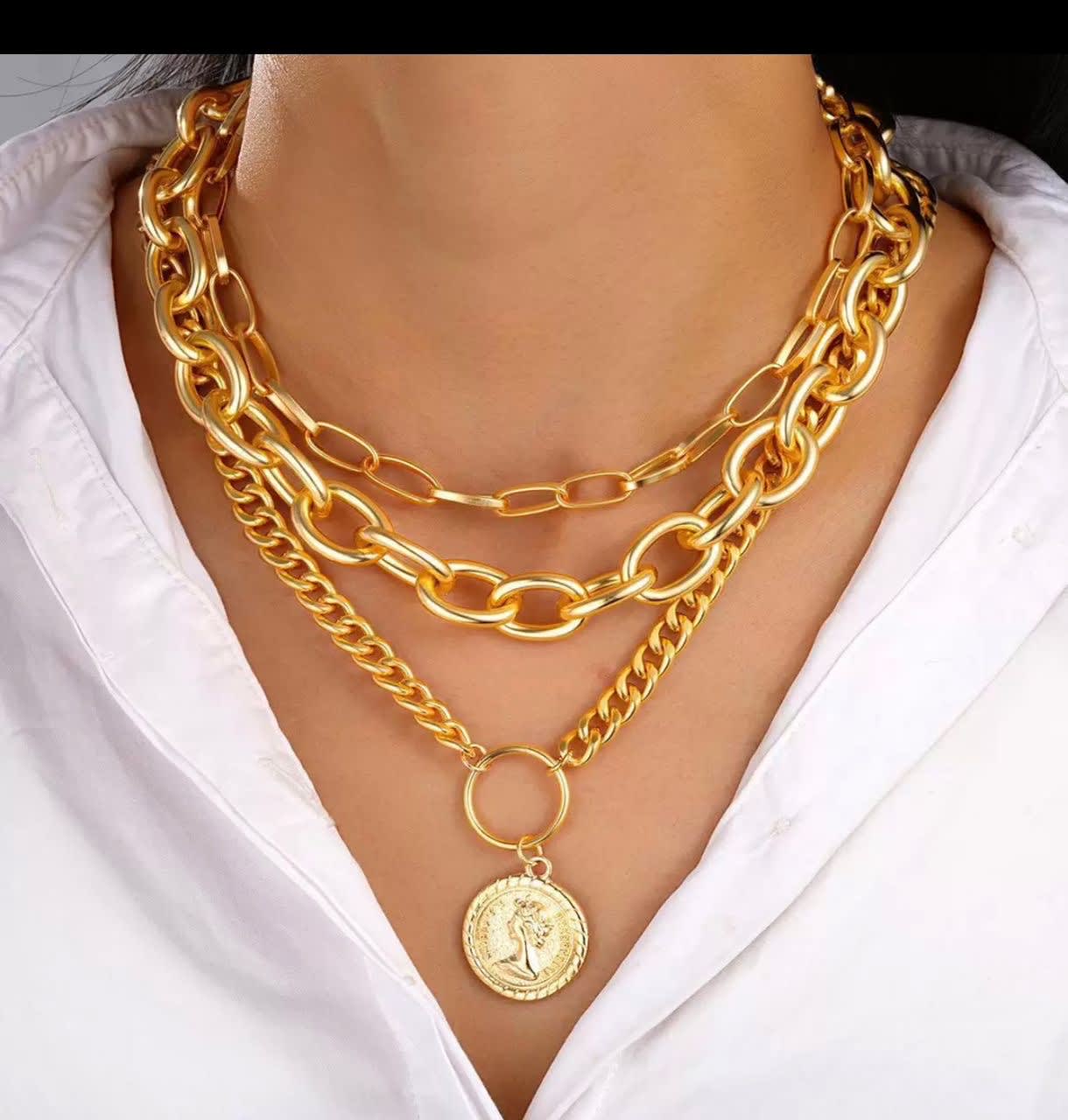 Layered Necklace ⭐️ — Neckpieces — Rose Fashion