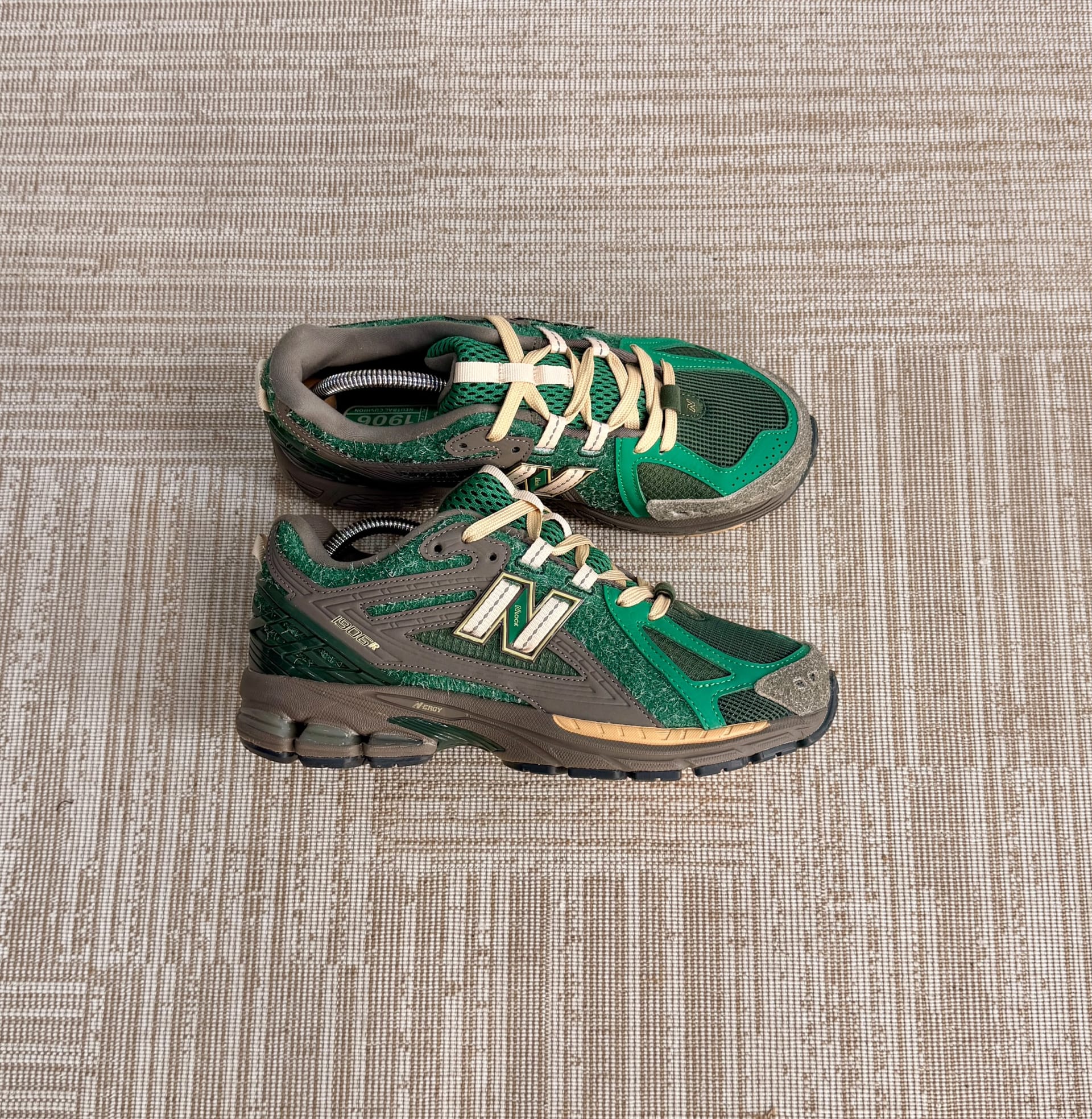 NEW BALANCE 1906R DIAMOND DISTRICT PACK — Shoes — Rose Fashion (photo 2)