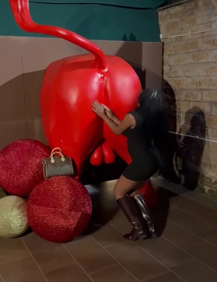 Storia Dea Naomi Black Tantra 16031