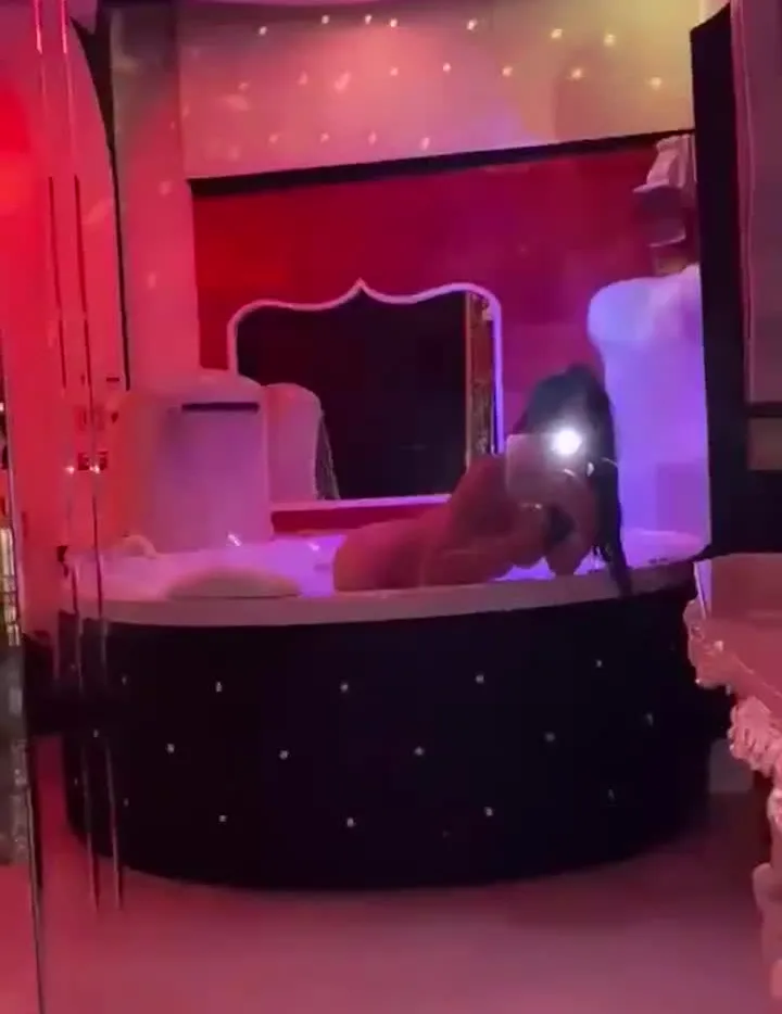 Storia LUDOVICA HOT TANTRA/NURU 17976