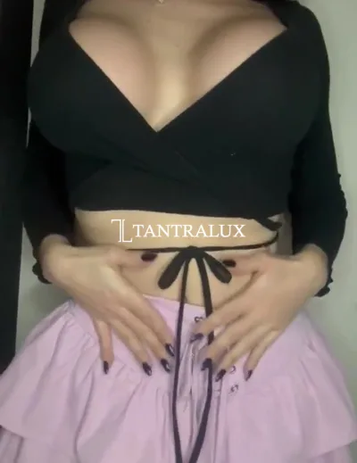 3486562507 Angelica 1069