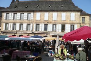 Sarlat Market & Gourmet Food Tour (shared)