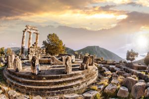 Delphi One Day Trip from Athens