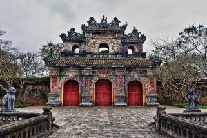 Hue City One Full Day Tour and Return from Hoi An Ancient Town