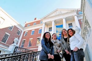Gossip Girl Sites Tour (On Location Tours)