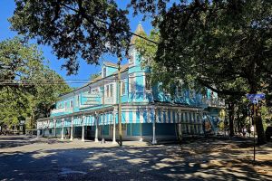 Garden District New Orleans Walking Tour
