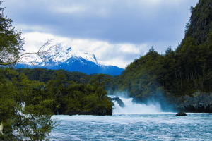 Tour hacia los Saltos del Petrohué y el Volcán Osorno
