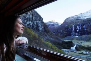 Oslo to Bergen: Day Tour incl. Nærøyfjord Cruise, Flåm Train & Luggage Transfer