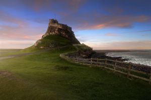 Edinburgh: Bamburgh Castle, Northumberland and Alnwick Trip