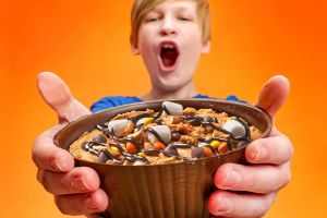 REESE'S Stuff Your Cup