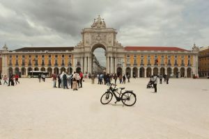 Lisbon Electric Bike Tour: Self-Guided Half-Day Experience