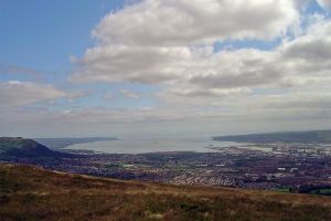 Belfast Private Guided Mountain Trekking Tour 