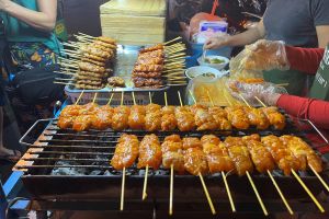 Bangkok Night Tuk-Tuk Tour with Chinatown Dinner