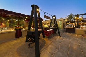 Love Lake & Flamingo Lake Al Qudra Tour with Dinner