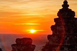 Angkor Wat 2-Day Historical Tour