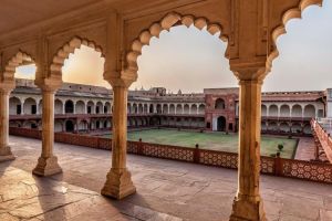 Taj Mahal & Agra Fort Day Tour