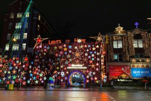 Vancouver Double-Decker Holiday Lights and Karaoke Tour