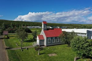 Lava Waterfalls & Canyon Baths Tour