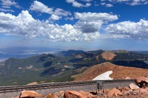 Pikes Peak Cog Railway & Garden of the Gods Tour