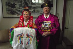 Seoul Cultural Experience: Kimchi Making, Hanbok Wearing, Tea Ceremony