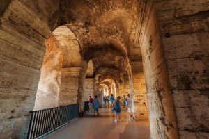VIP Colosseum Underground & Roman Forum Tour