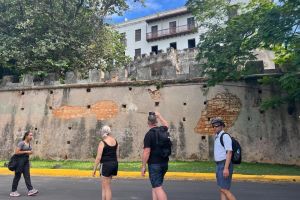 Old San Juan Historical Walk, Shopping, and Dining Tour