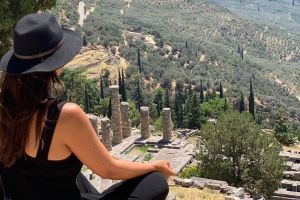 Delphi Guided Small Group Day Tour from Athens
