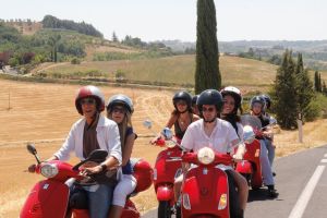 Chianti Vespa Scooter Tour from San Gimignano