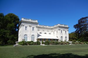 Newport Gilded Age Mansions Trolley Tour