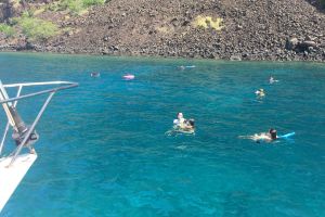 Deluxe Sail & Snorkel to Captain Cook Monument