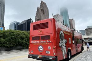 Houston City Tour and Downtown Aquarium All Rides Pass