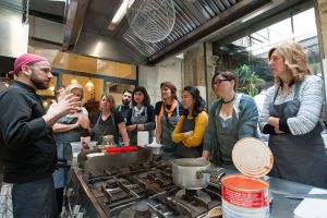 Florence: Pizza & Gelato Making Class in Oltrarno