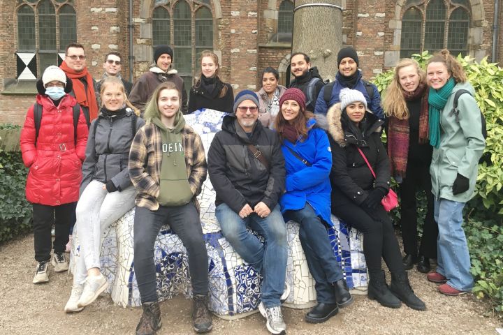 2 Hour Walking Tour of Delft With a local guide image