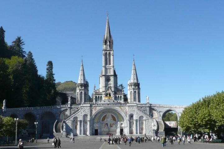 Lourdes Day trip from Toulouse (private) image