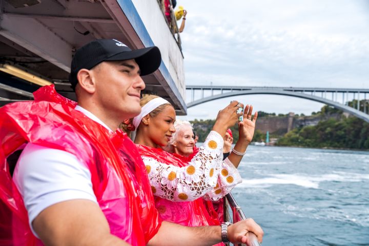 Niagara falls Canada tour from Toronto image