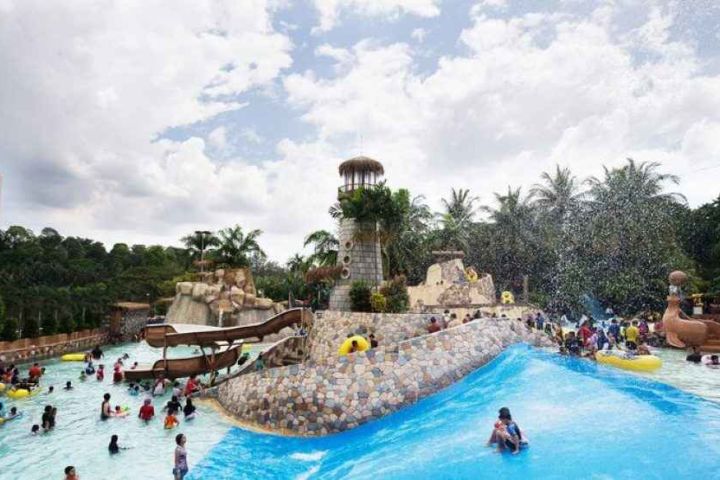 Wet World Shah Alam Water Park image