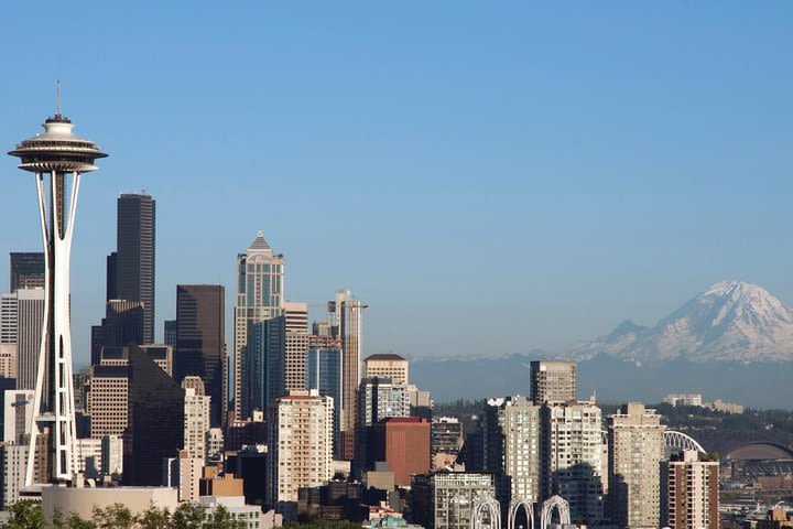 Half-Day Guided Tour of Seattle City and Snoqualmie Falls image