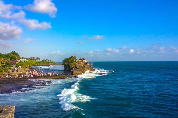 Ulundanu Bratan Temple, Jatiluwih Rice Terrace and Tanah Lot Sunset Tour image