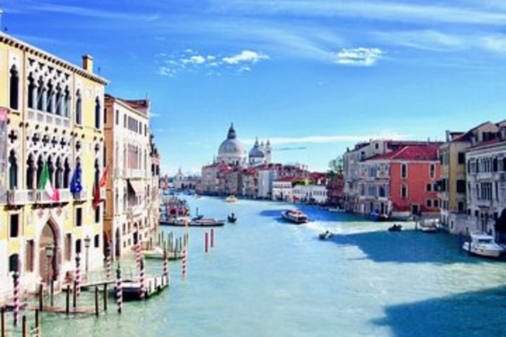 Private Guided Tour: Venice Gondola Ride Including the Grand Canal image