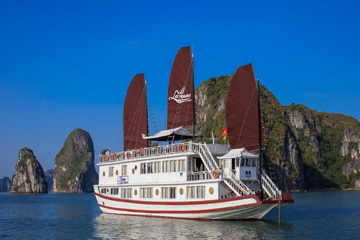 2-Day Halong Bay Cruise with Sung Sot Cave from Hanoi image