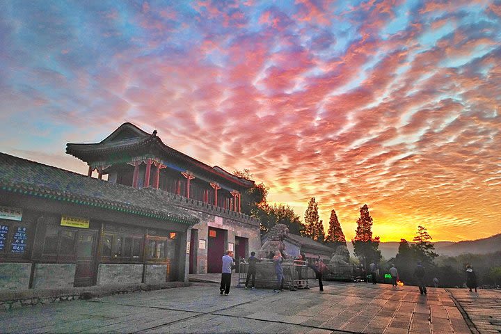 Beijing Overnight Tour to Jinshanling Great Wall and Chengde Summer Resort image