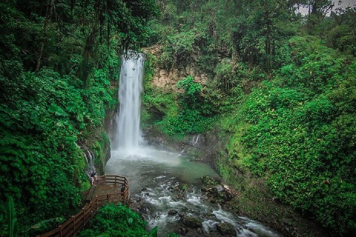 La Paz Waterfalls image