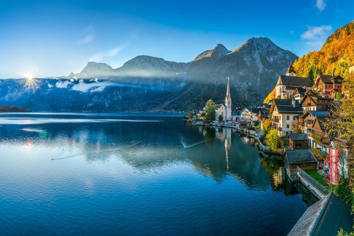 Salzkammergut and Hallstatt Private Full-Day Tour from Salzburg image