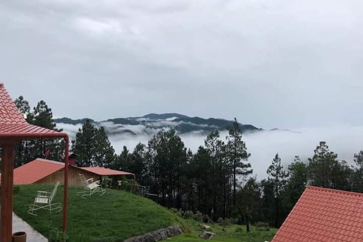 San José del Pacifico: between clouds & Mountains image