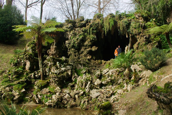 Hidden Parks and Palaces of San Sebastian Walking Tour image