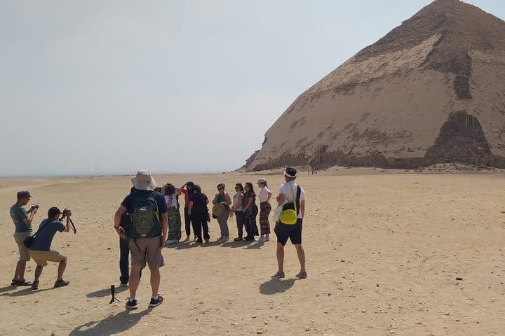 Private tour to Sakkara, Memphis, and Dahshur including entrance fees with Lunch image